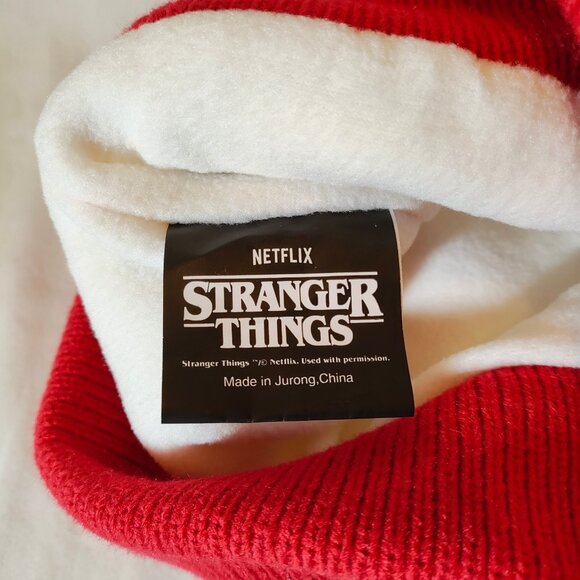NWT Stranger Things Unisex Beanie with Pompom One Size - Picture 5 of 6